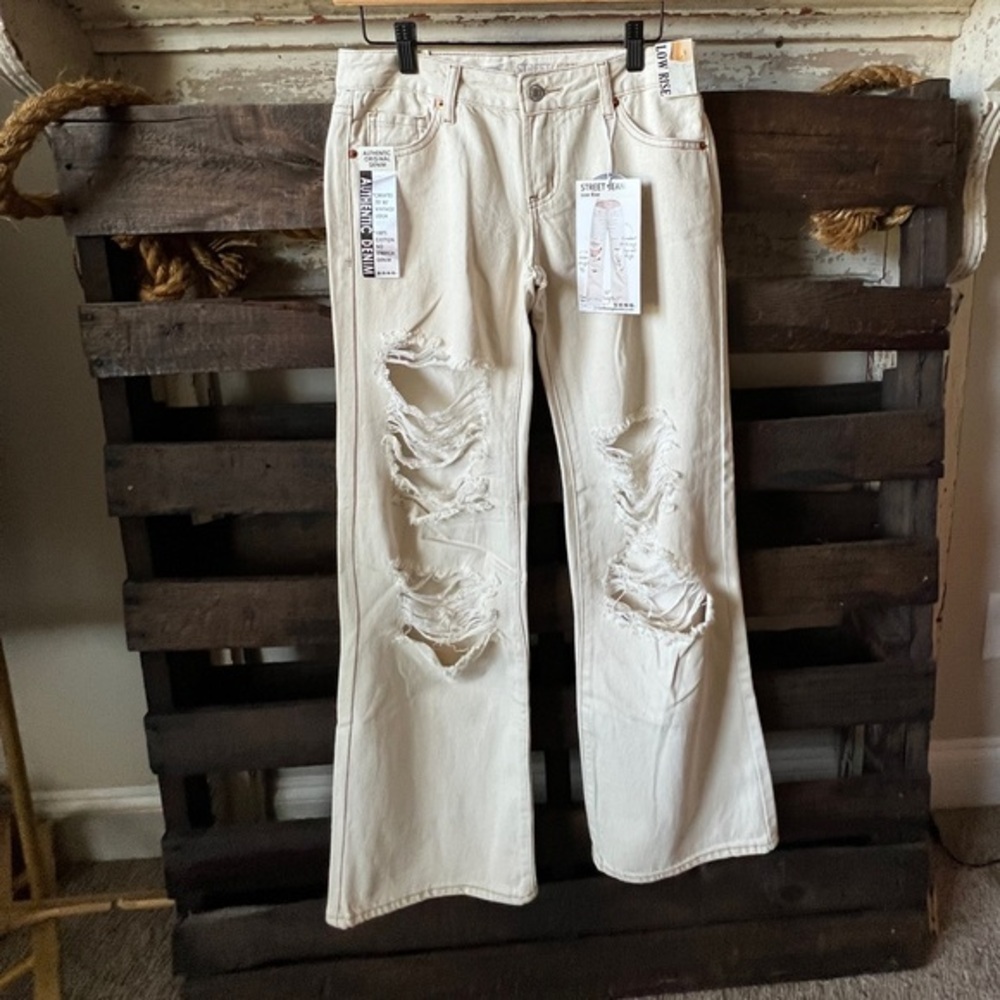 🟠NWT S.O.N.G. Destructed Low-Rise Street Jean in Cream Sz 3/26